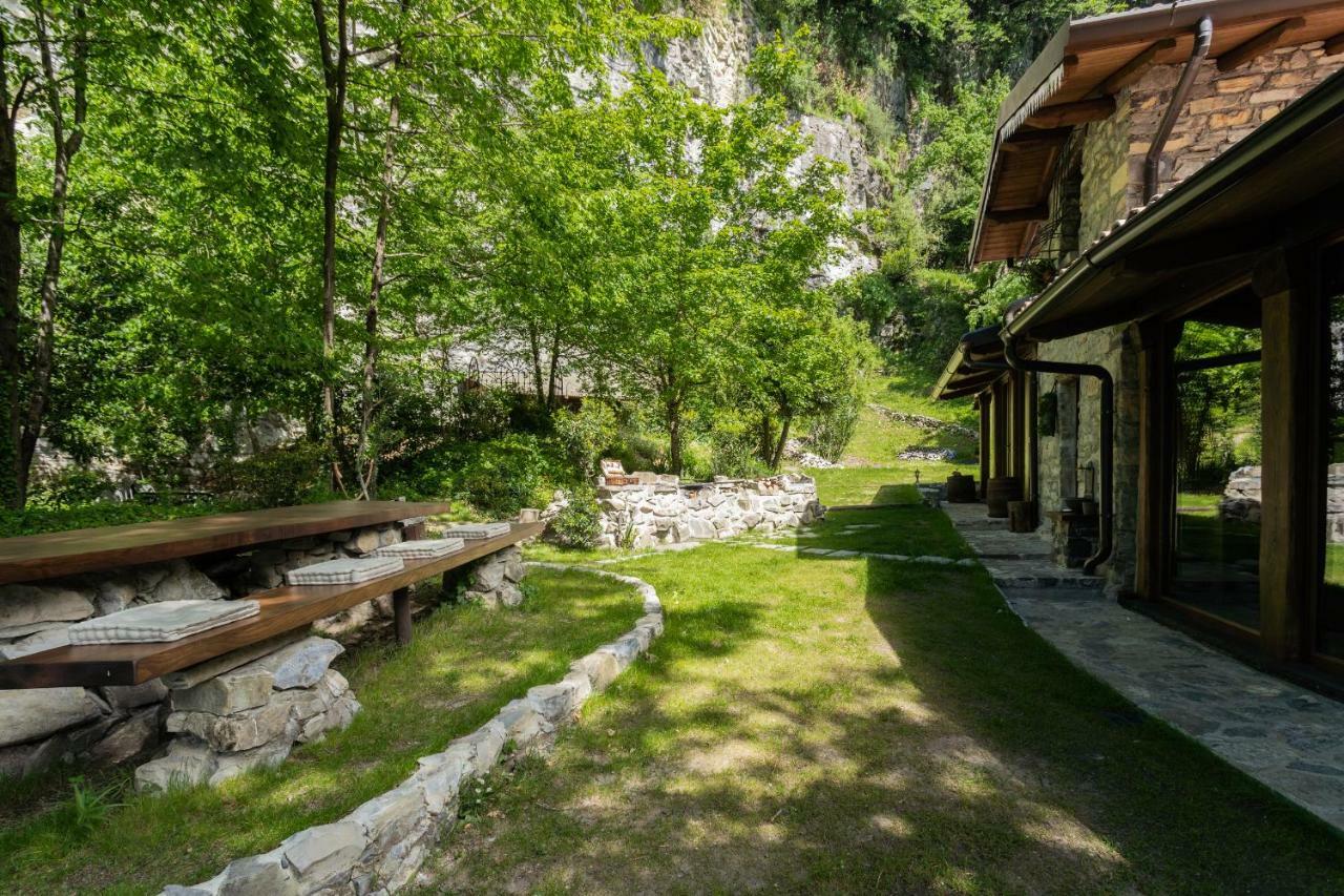 The Writer'S Nest Waterfront Villa By Rent All Como Faggeto Lario Exterior foto